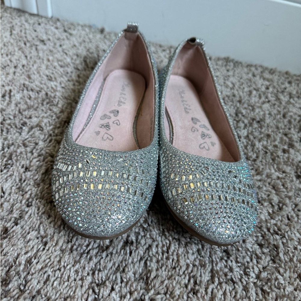 Olive & Edie Shimmer Flats Size 2 - Picture 6 of 6